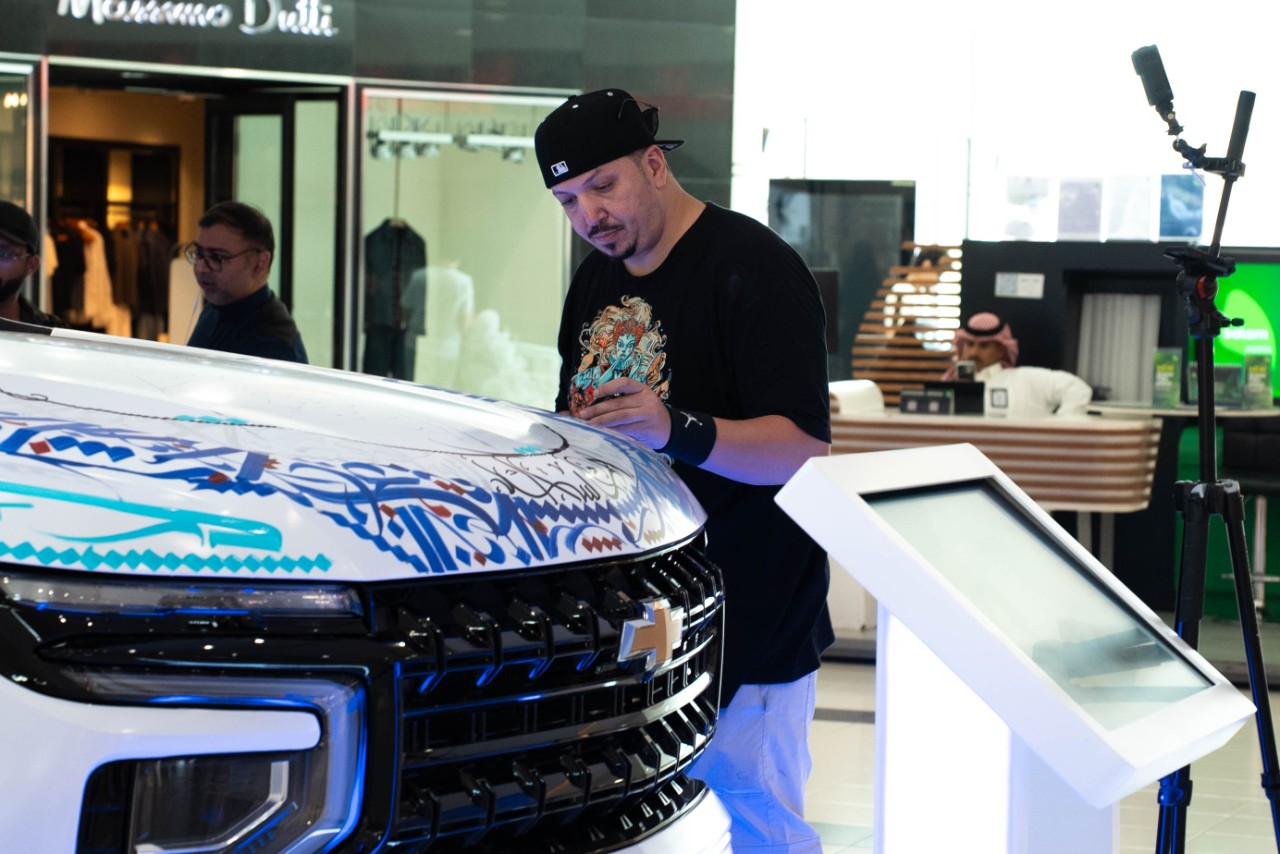 Final Saudi Theme by the Artist on the Chevrolet Tahoe